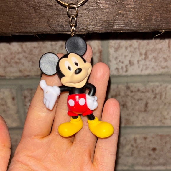 Mickey Mouse keychain - Picture 2 of 5